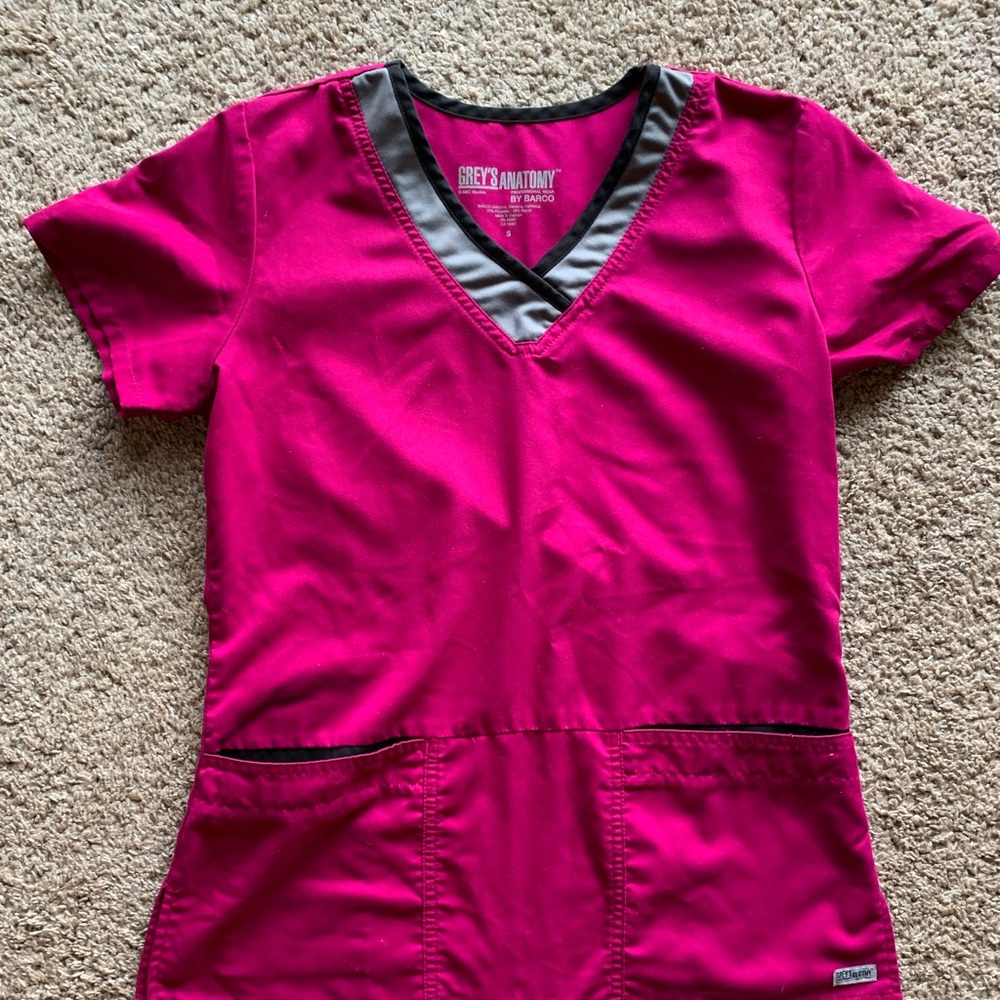 Small Grey’s Anatomy Scrub Top